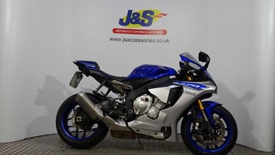 Image of Yamaha YZF R1 15